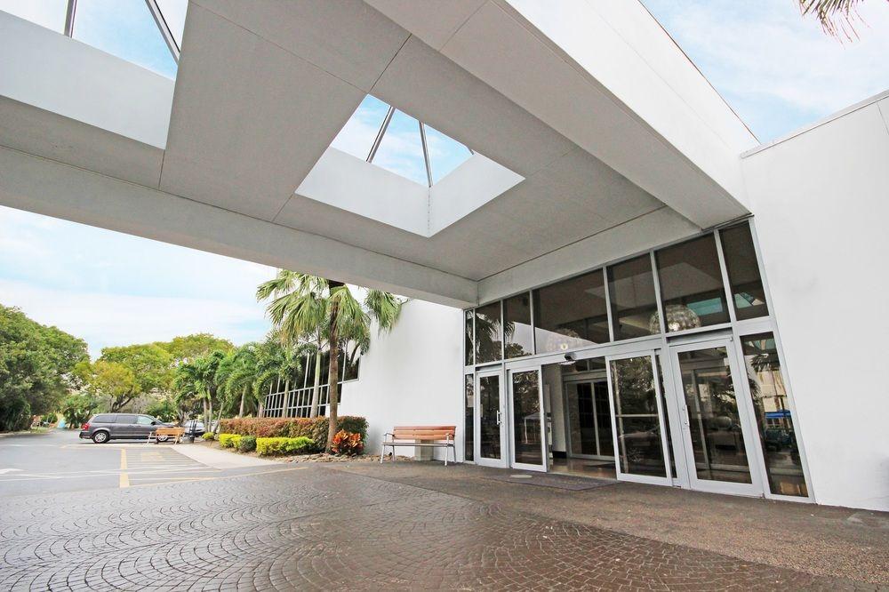 Sawgrass Grand Hotel And Suites Sports Complex Сънрайз Екстериор снимка