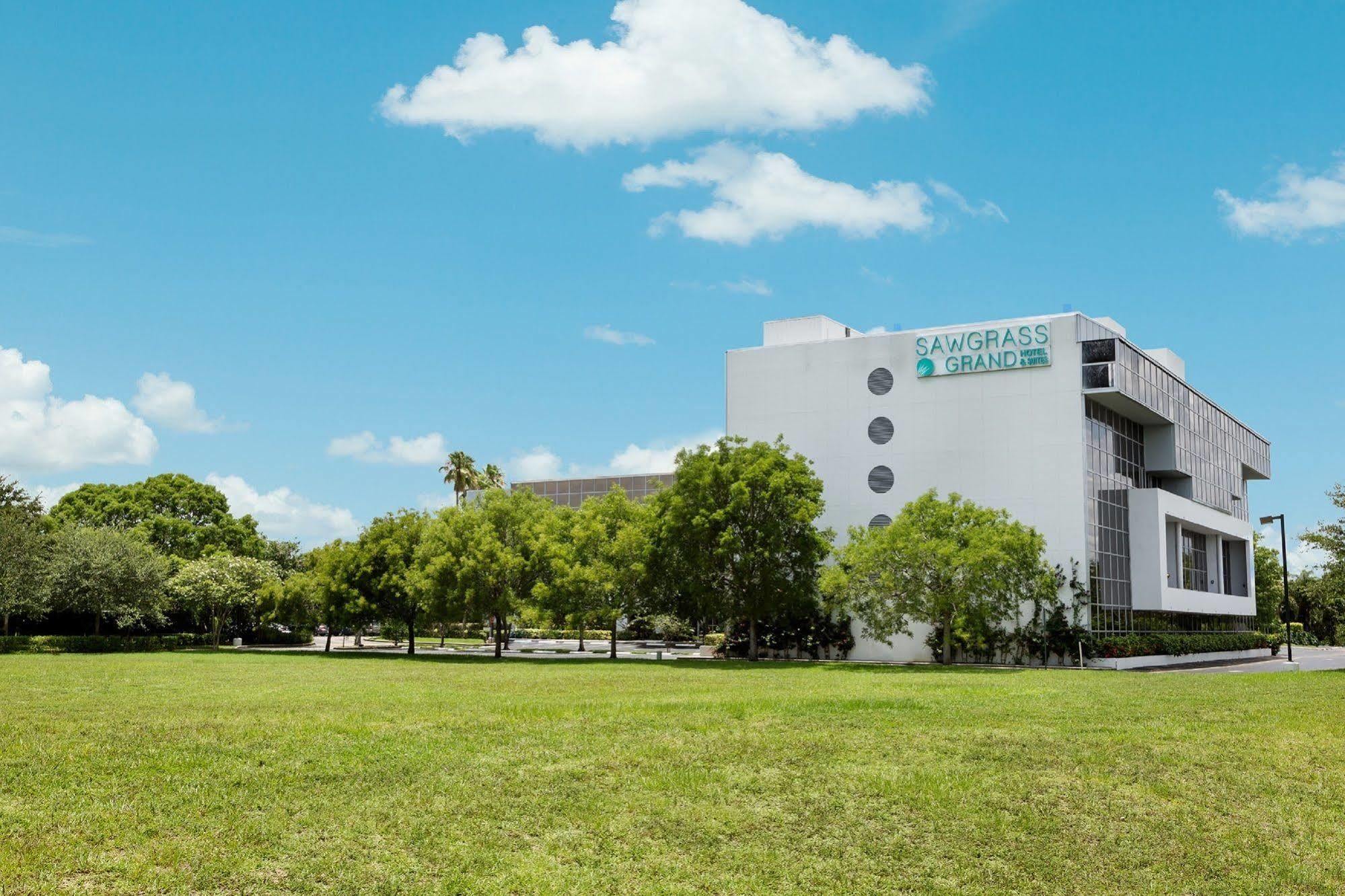 Sawgrass Grand Hotel And Suites Sports Complex Сънрайз Екстериор снимка