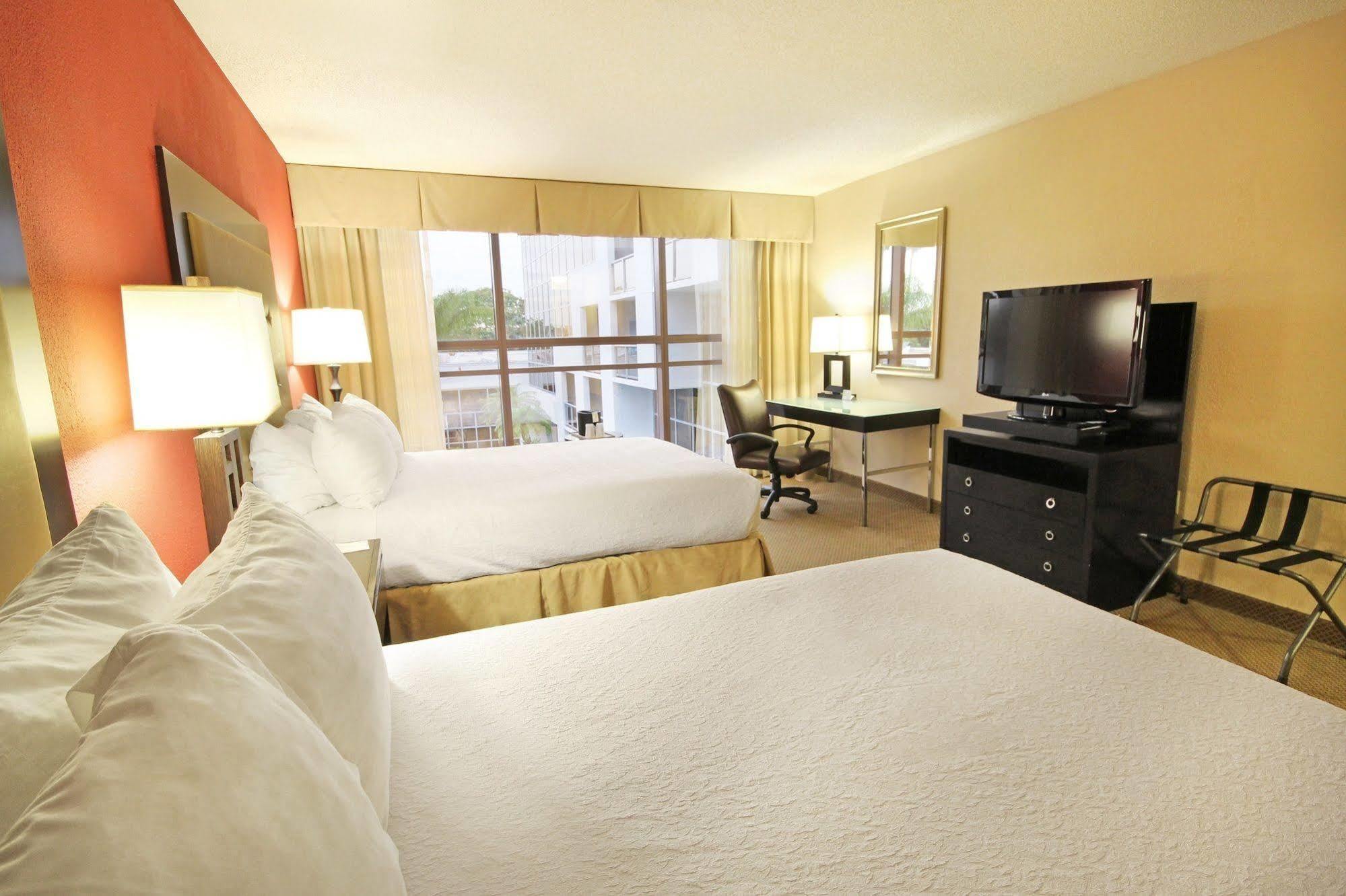 Sawgrass Grand Hotel And Suites Sports Complex Сънрайз Екстериор снимка