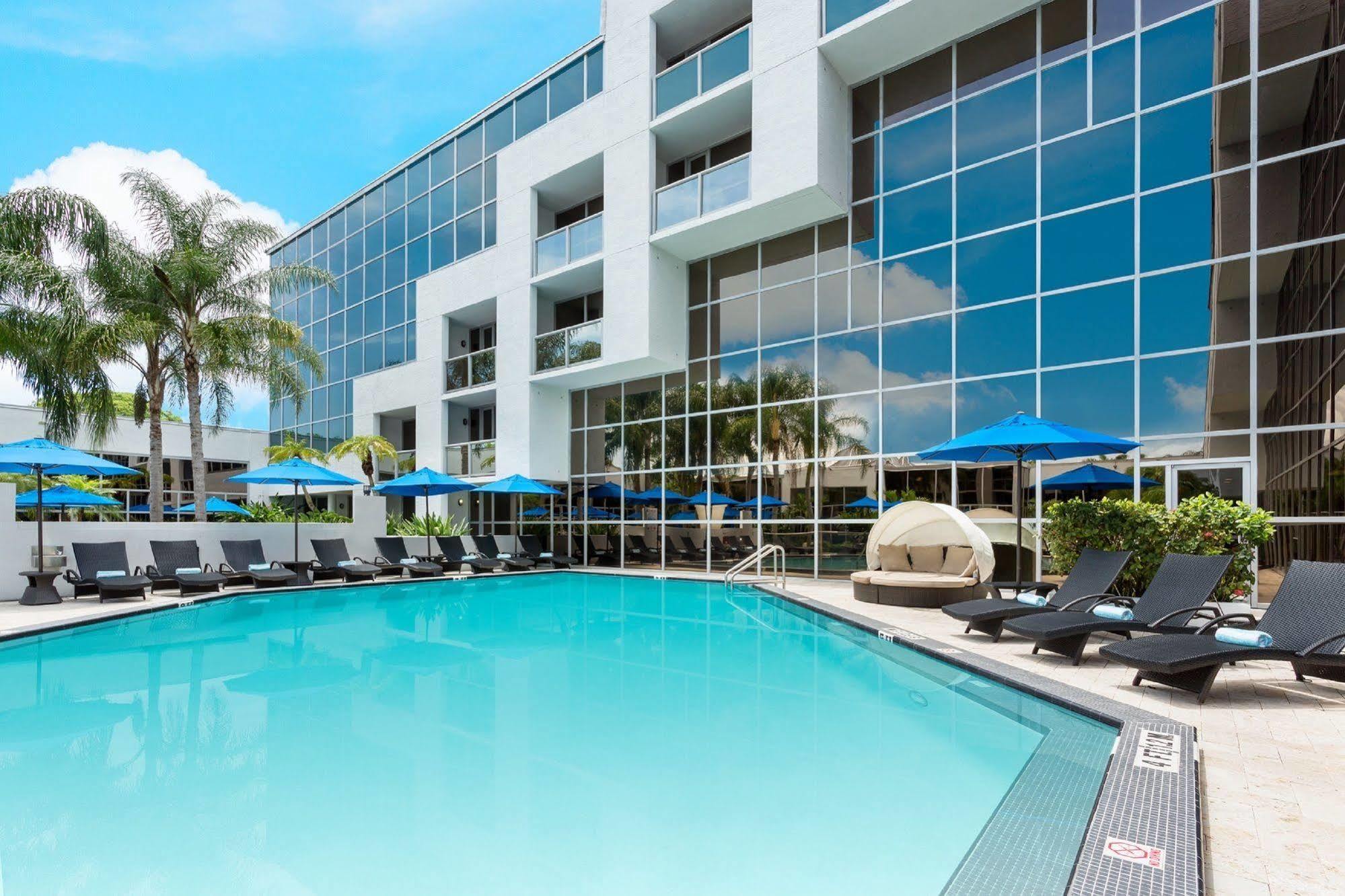 Sawgrass Grand Hotel And Suites Sports Complex Сънрайз Екстериор снимка