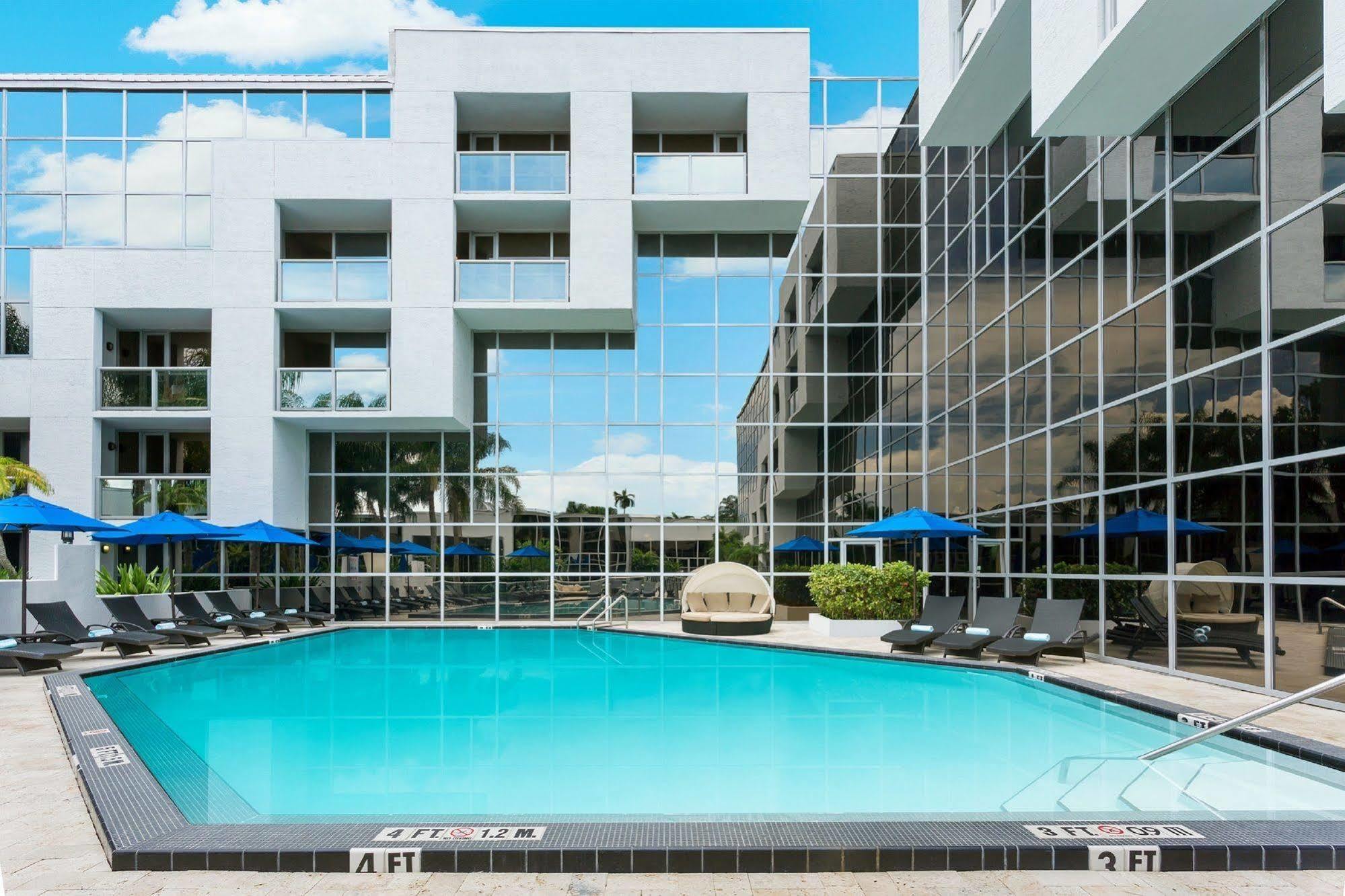 Sawgrass Grand Hotel And Suites Sports Complex Сънрайз Екстериор снимка